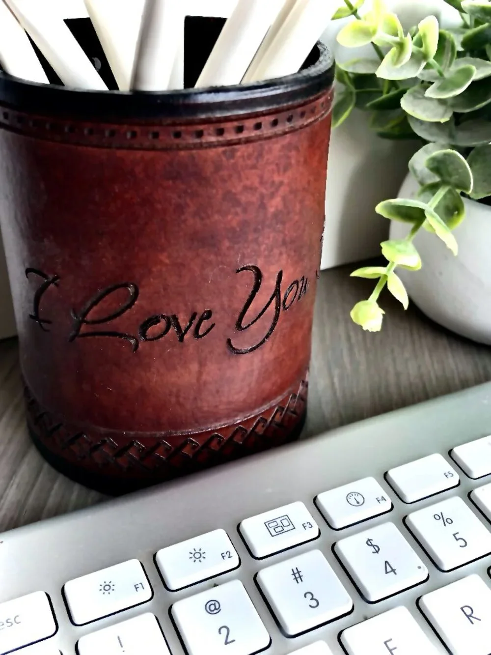 Alto's Atelier Handmade Engraved Leather Pencil Holder: I Love You Dad, Gift
